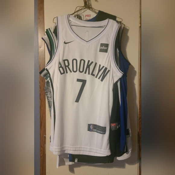 SOLD: Kevin Durants Brooklyn Nets size Large - Picture 2 of 3
